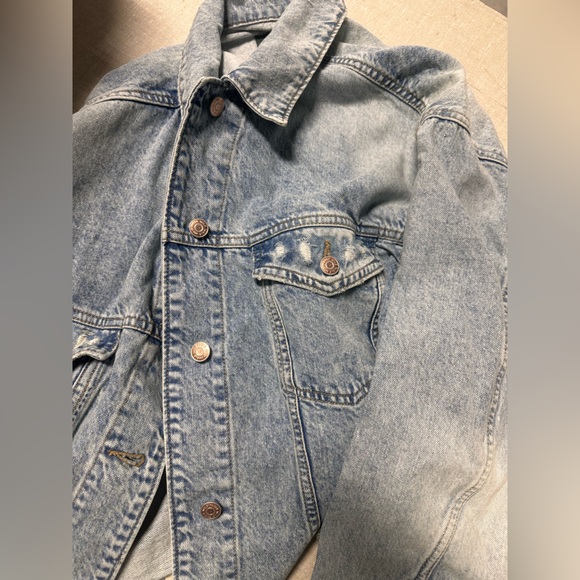 Women’s Wild Fable cropped denim trucker jacket Jean jacket - Picture 6 of 8